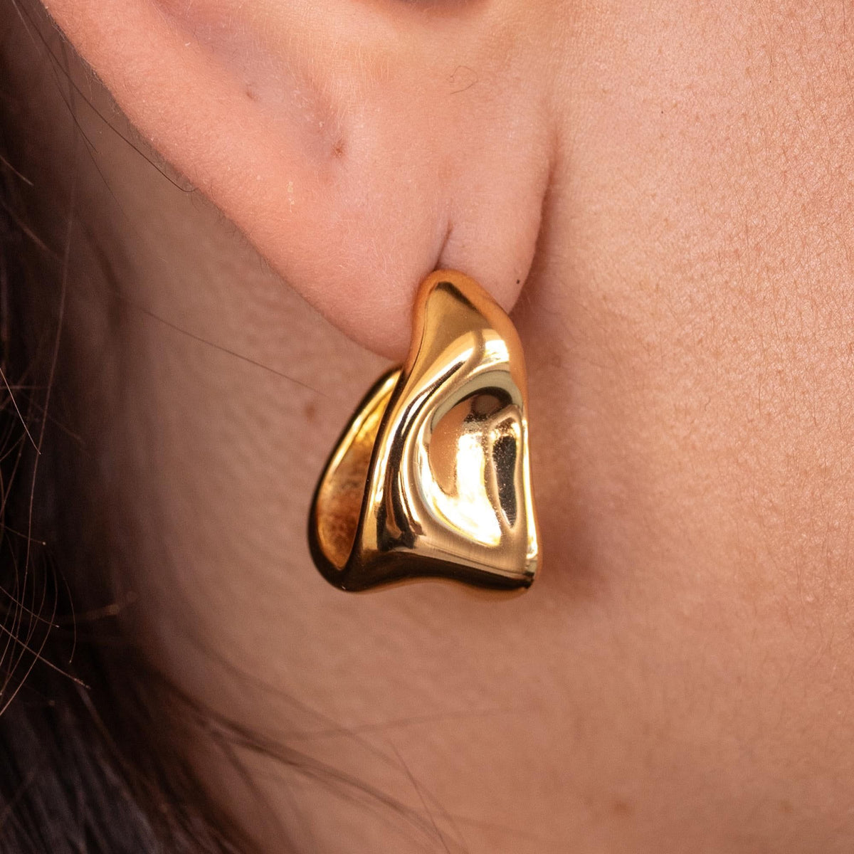 Vespera Earrings Gold