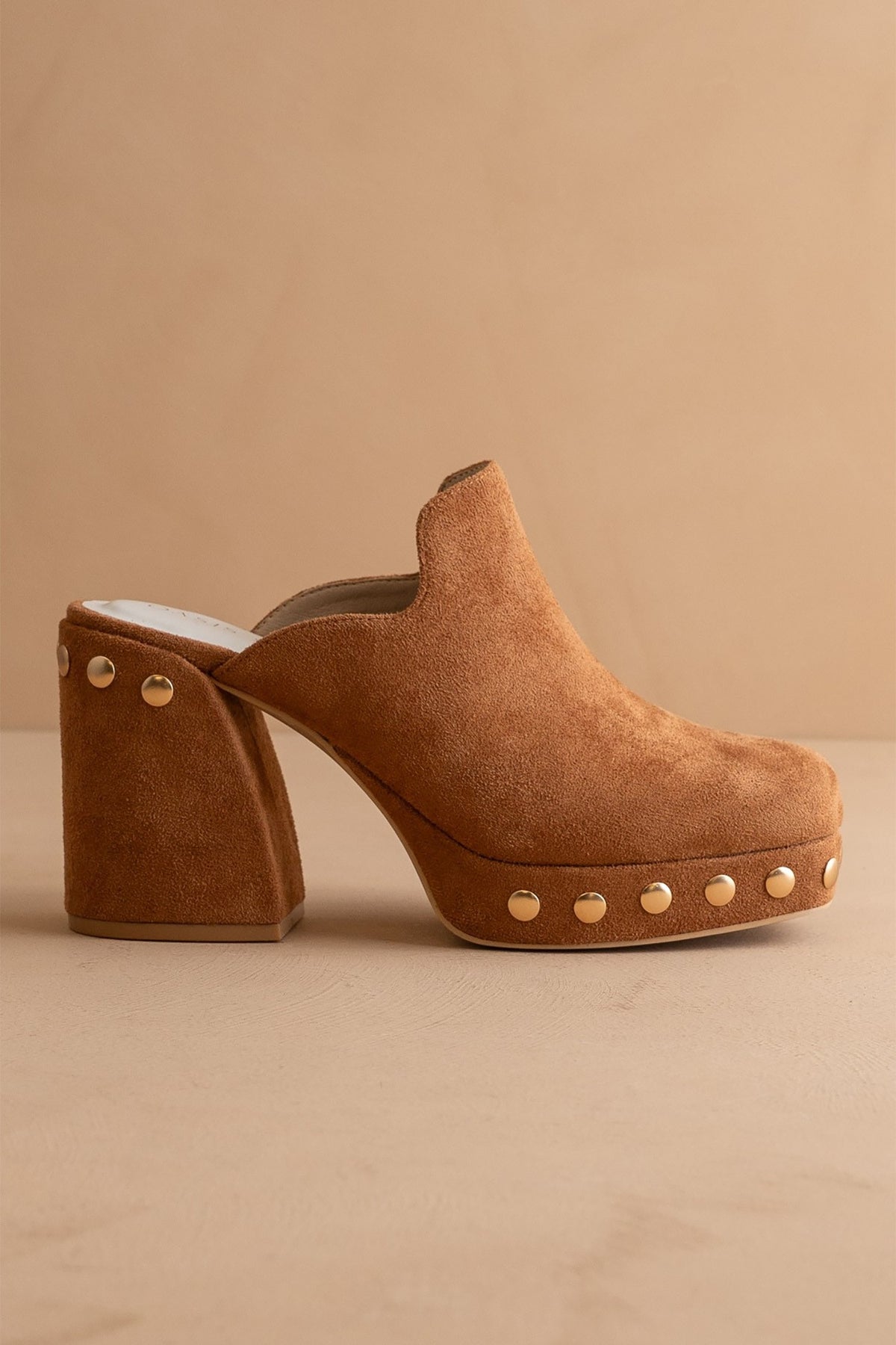 Fonda Mules