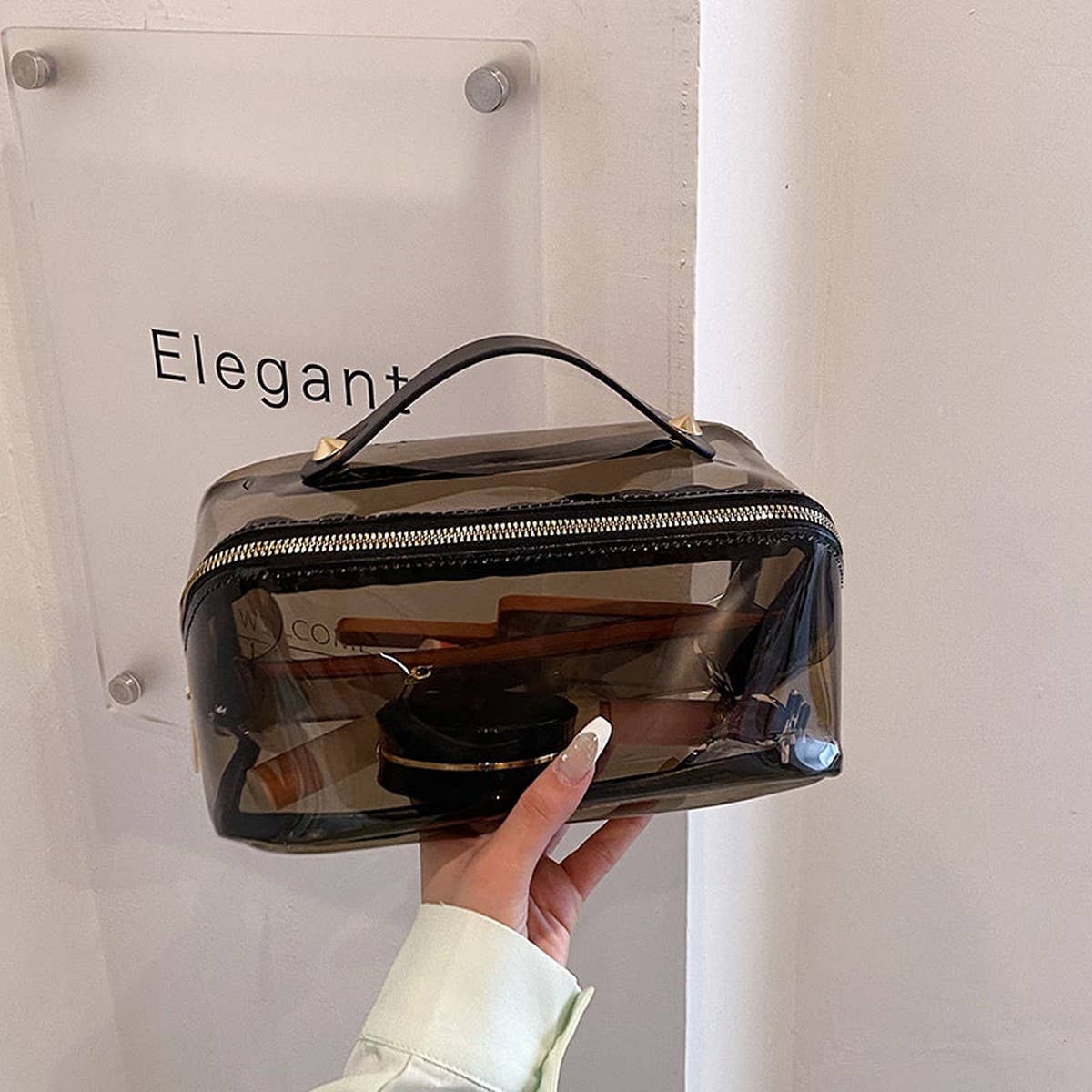 SIMPLE TRANSPARENT COSMETIC BAG