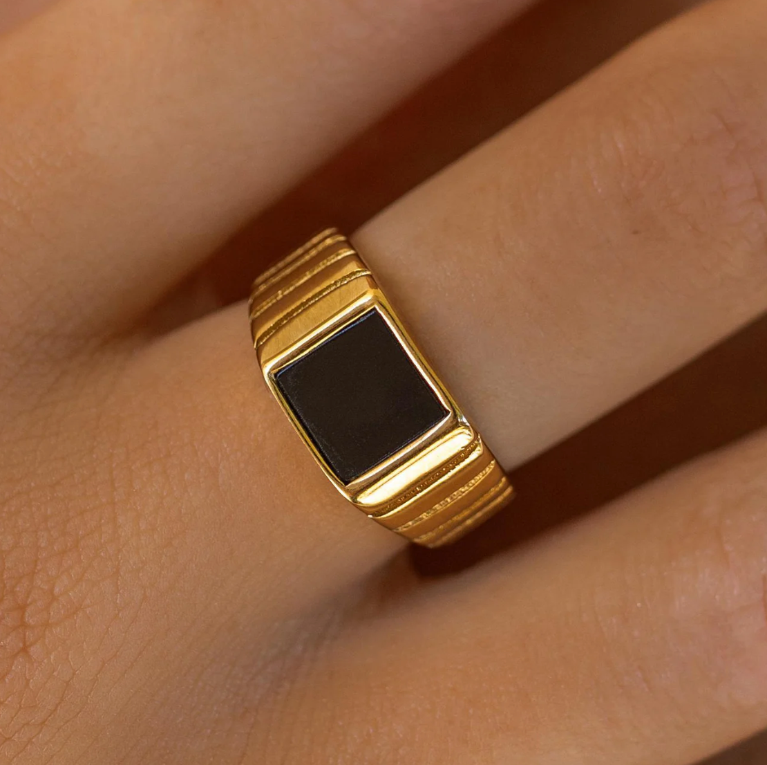 Midnight Ring