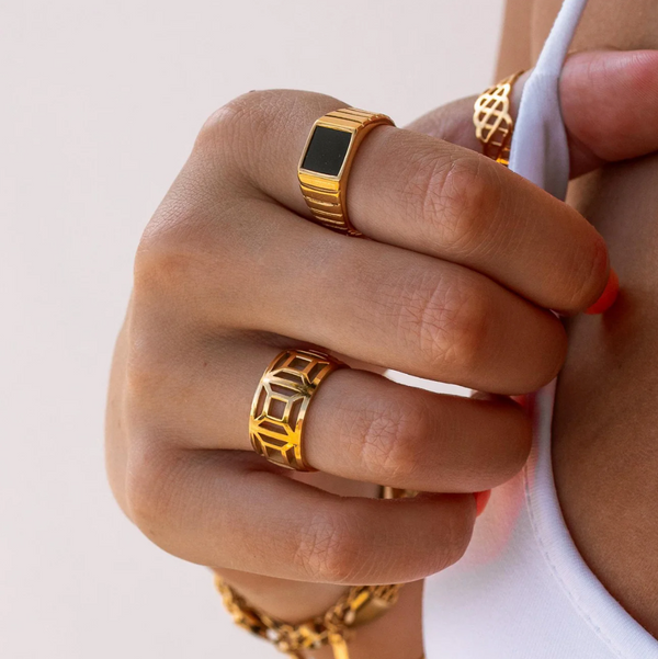 Midnight Ring