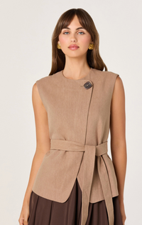 Darrien Vest