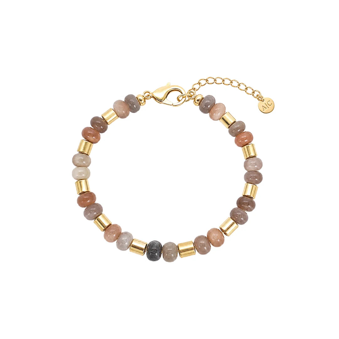 Syrah Golden Bracelet