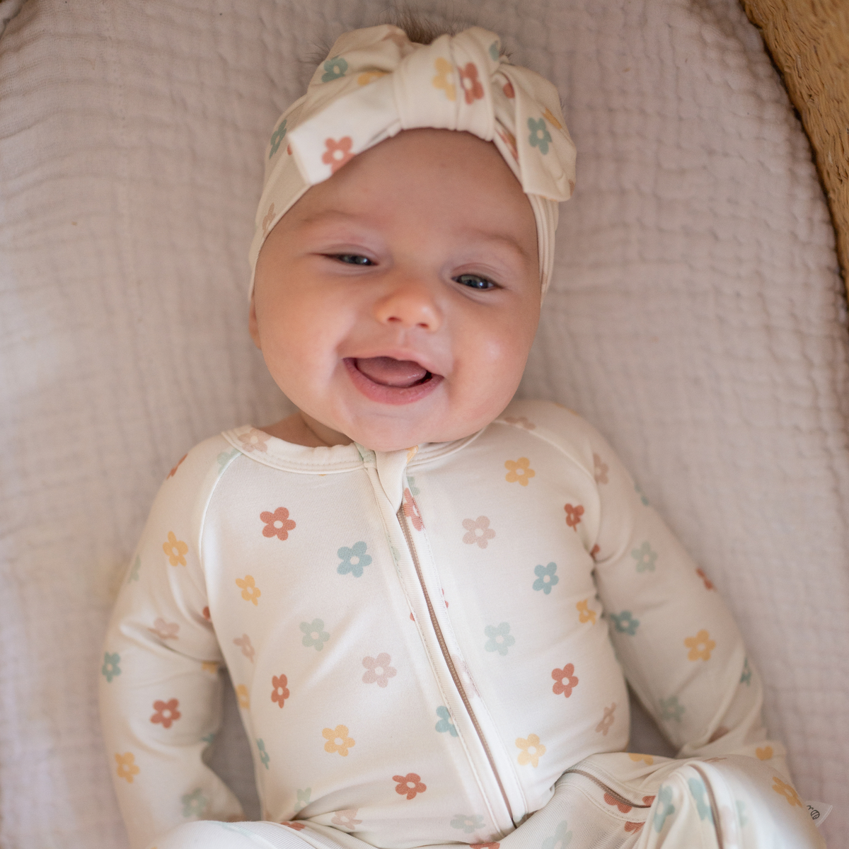 Bamboo Knot Bow | Daisy