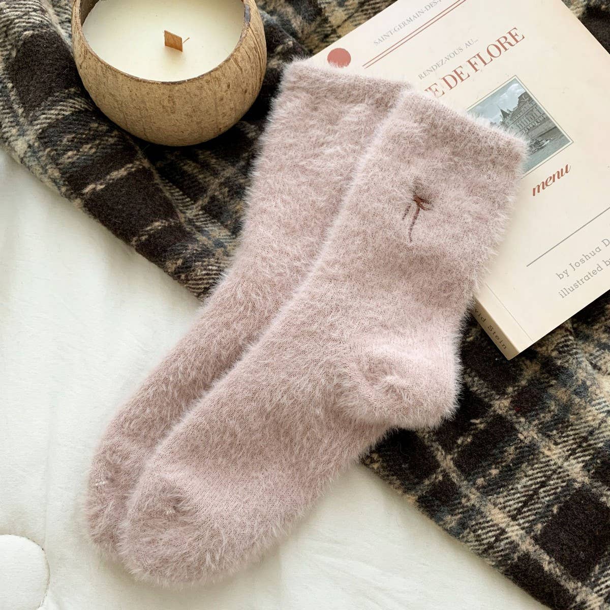 Bow Embroidery Thick Socks